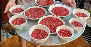 Từ bát tiết canh đến giường bệnh – Lời cảnh báo không bao giờ thừa