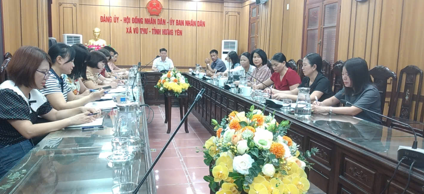 XÃ VŨ THƯ THAM DỰ HỘI NGHỊ TẬP HUẤN TOÀN QUỐC VỀ QUẢN LÝ GIÁO DỤC THEO MÔ HÌNH CHÍNH QUYỀN ĐỊA PHƯƠNG HAI CẤP