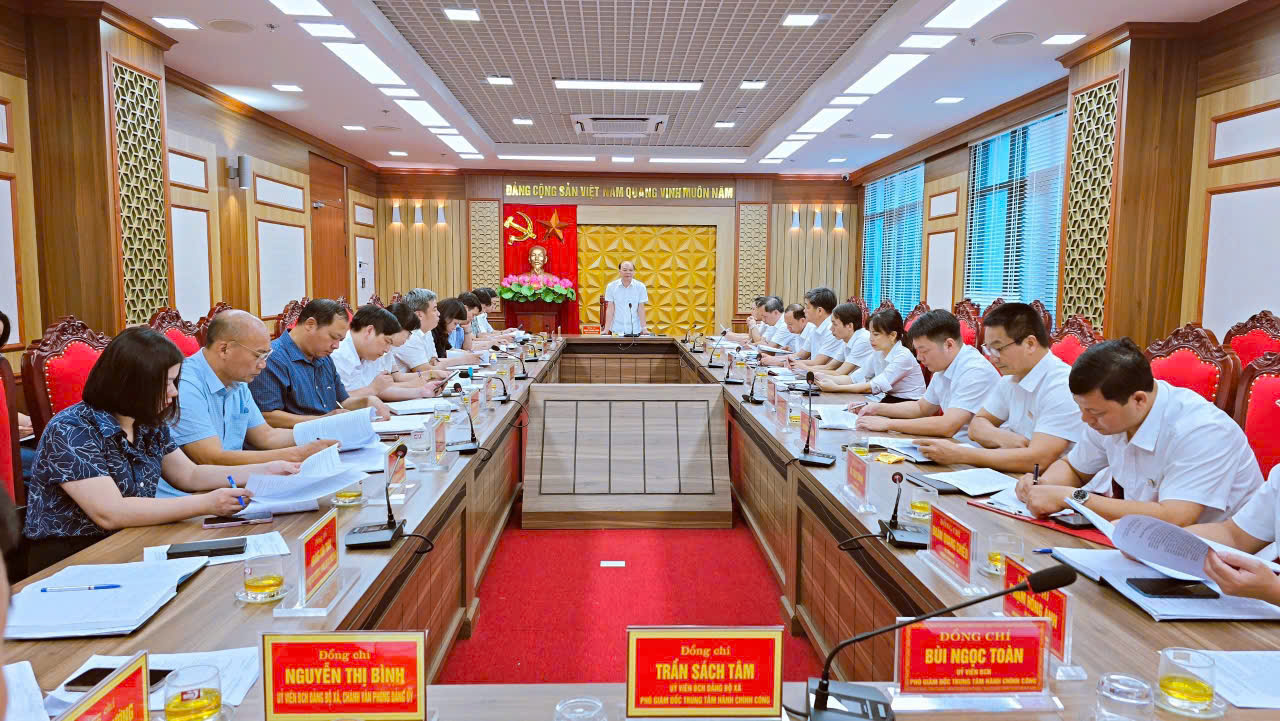 TỔ CÔNG TÁC SỐ 10 CỦA BAN THƯỜNG VỤ TỈNH UỶ HƯNG YÊN KIỂM TRA TẠI XÃ VŨ THƯ VÀ TÂN THUẬN