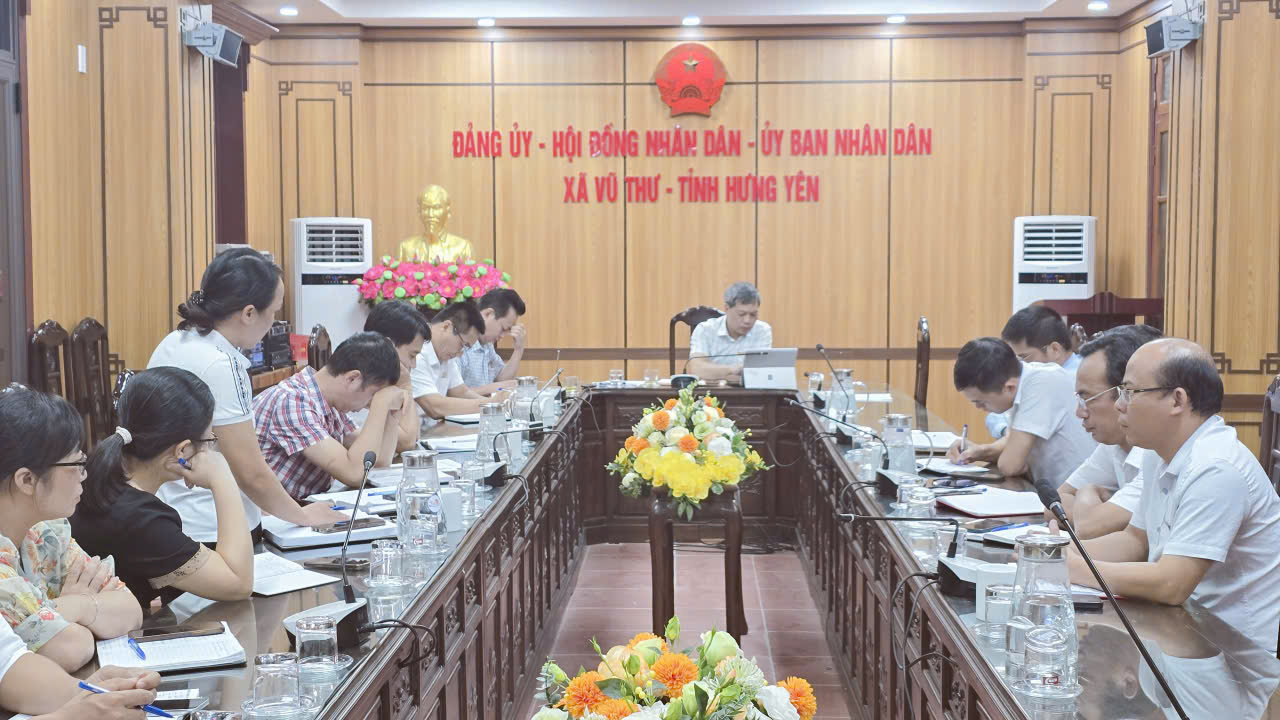 CÁN BỘ, CÔNG CHỨC PHÒNG KINH TẾ PHẢI PHÁT HUY TINH THẦN TRÁCH NHIỆM, NÂNG CAO Ý THỨC, TỔ CHỨC KỶ LUẬT