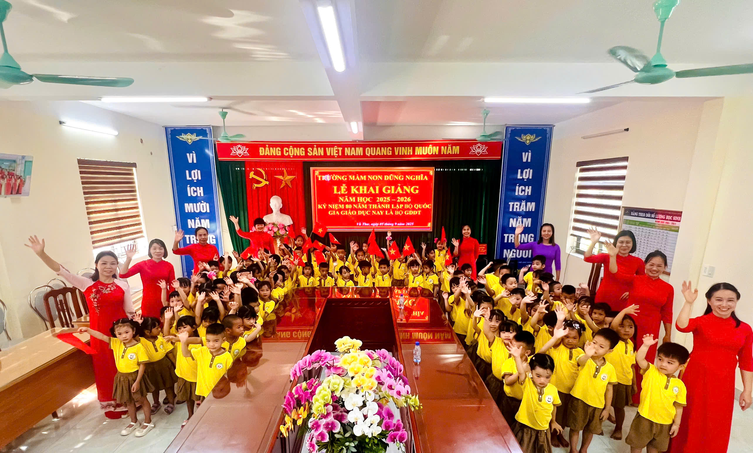RỘN RÀNG NGÀY HỘI KHAI GIẢNG NĂM HỌC MỚI 2025 – 2026 TRÊN ĐỊA BÀN XÃ VŨ THƯ