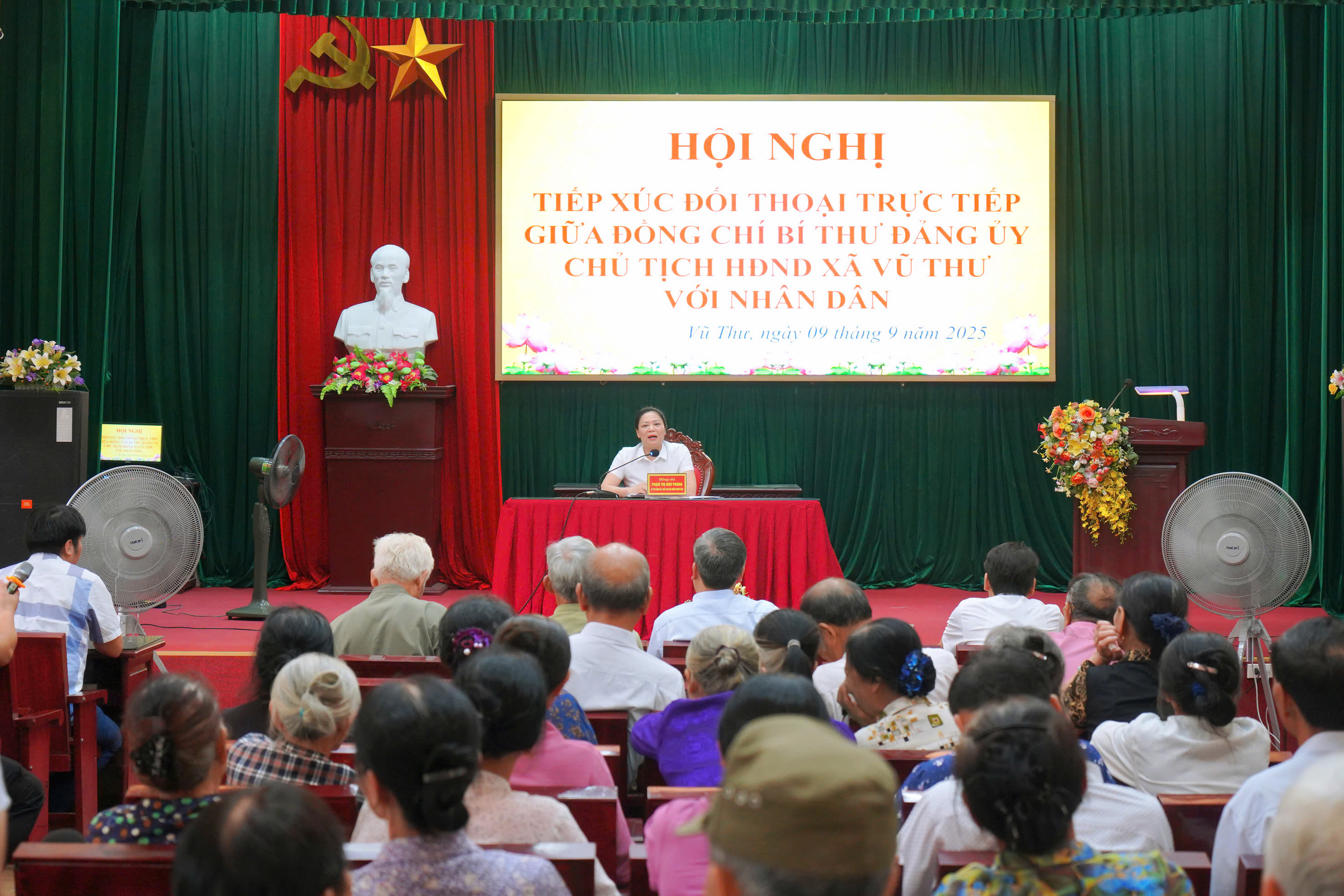 Xã Vũ Thư tổ chức hội nghị tiếp xúc, đối thoại trực tiếp giữa người đứng đầu cấp ủy, chính quyền với Nhân dân