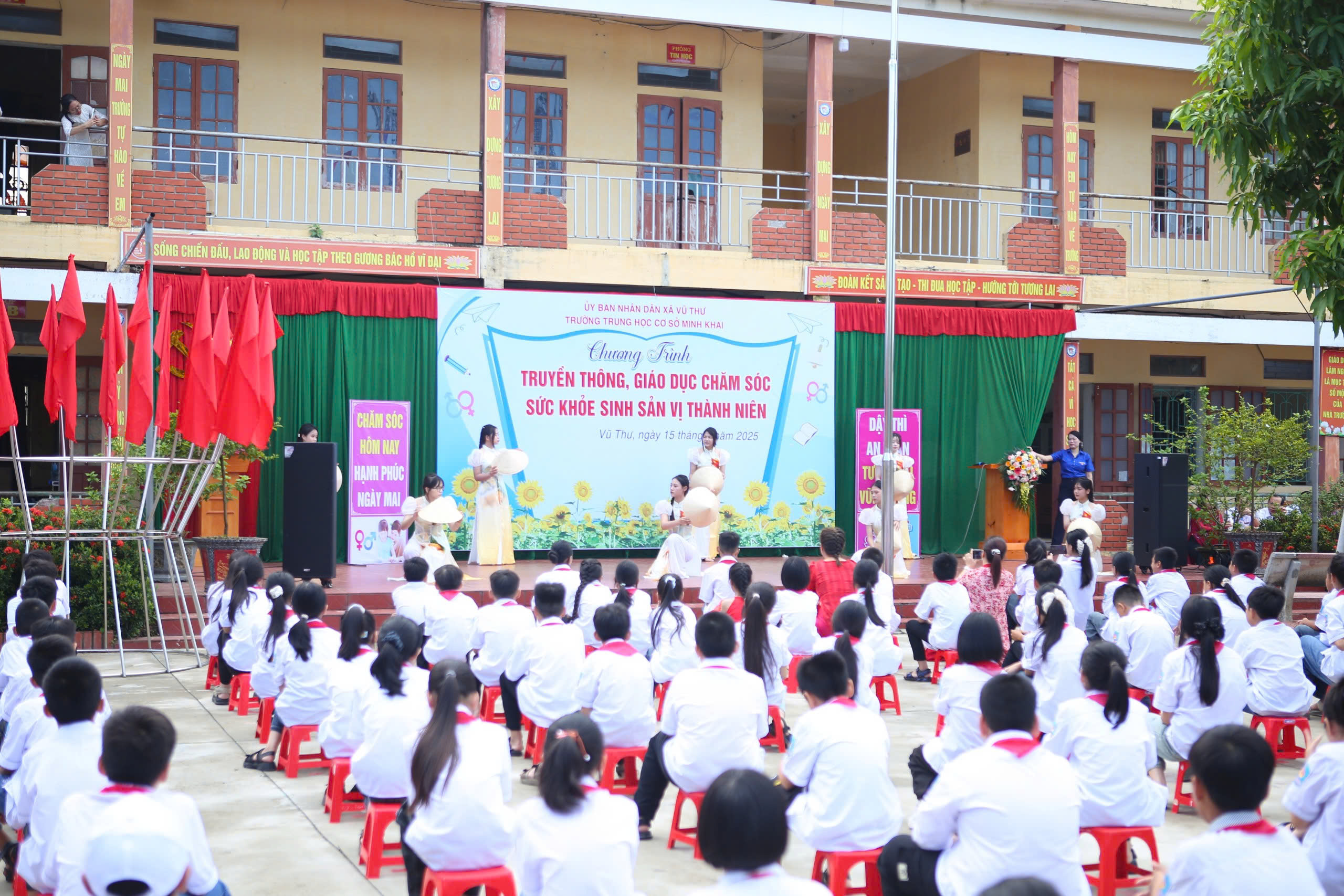 Trường THCS Minh Khai lan tỏa thông điệp “Cùng chia sẻ, cùng tìm hiểu” trong giáo dục sức khỏe vị thành niên