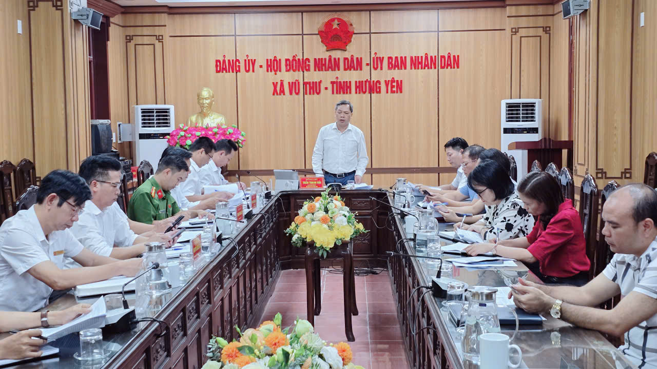 ỦY BAN NHÂN DÂN XÃ VŨ THƯ TỔ CHỨC HỘI NGHỊ GIAO BAN CÔNG TÁC QUÝ III, TRIỂN KHAI PHƯƠNG HƯỚNG, NHIỆM VỤ QUÝ IV NĂM 2025