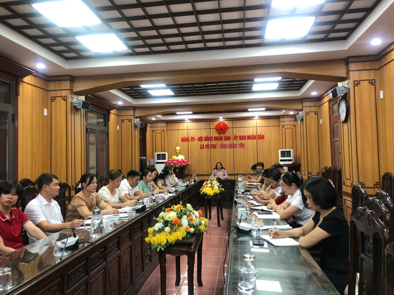 ĐIỂM CẦU XÃ VŨ THƯ THAM DỰ HỘI NGHỊ TRIỂN KHAI NHIỆM VỤ CÔNG TÁC HỌC SINH, SINH VIÊN NĂM HỌC 2025-2026