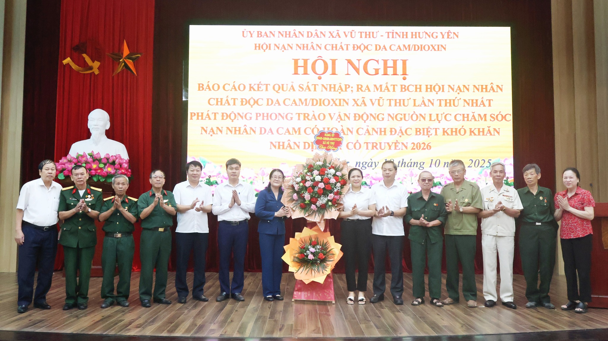 CÔNG BỐ CÁC QUYẾT ĐỊNH, RA MẮT BAN CHẤP HÀNH, BAN THƯỜNG VỤ, BAN KIỂM TRA, CHỨC DANH CHỦ TỊCH, PHÓ CHỦ TỊCH HỘI NẠN NHÂN CHẤT ĐỘC DA CAM/DIOXIN XÃ VŨ THƯ