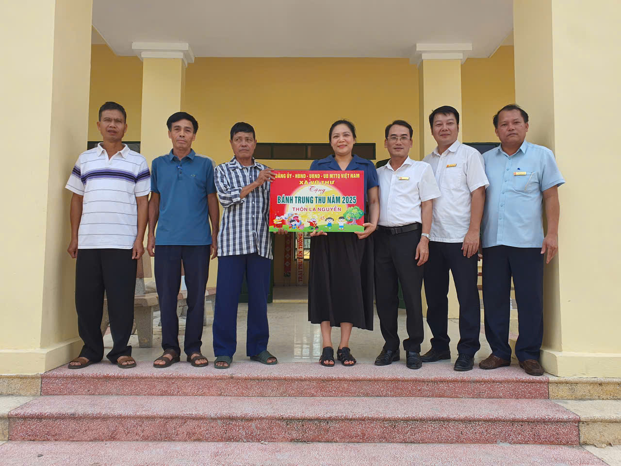 Tết Trung thu 2025: Sự quan tâm của cấp ủy, chính quyền xã Vũ Thư dành cho thế hệ măng non