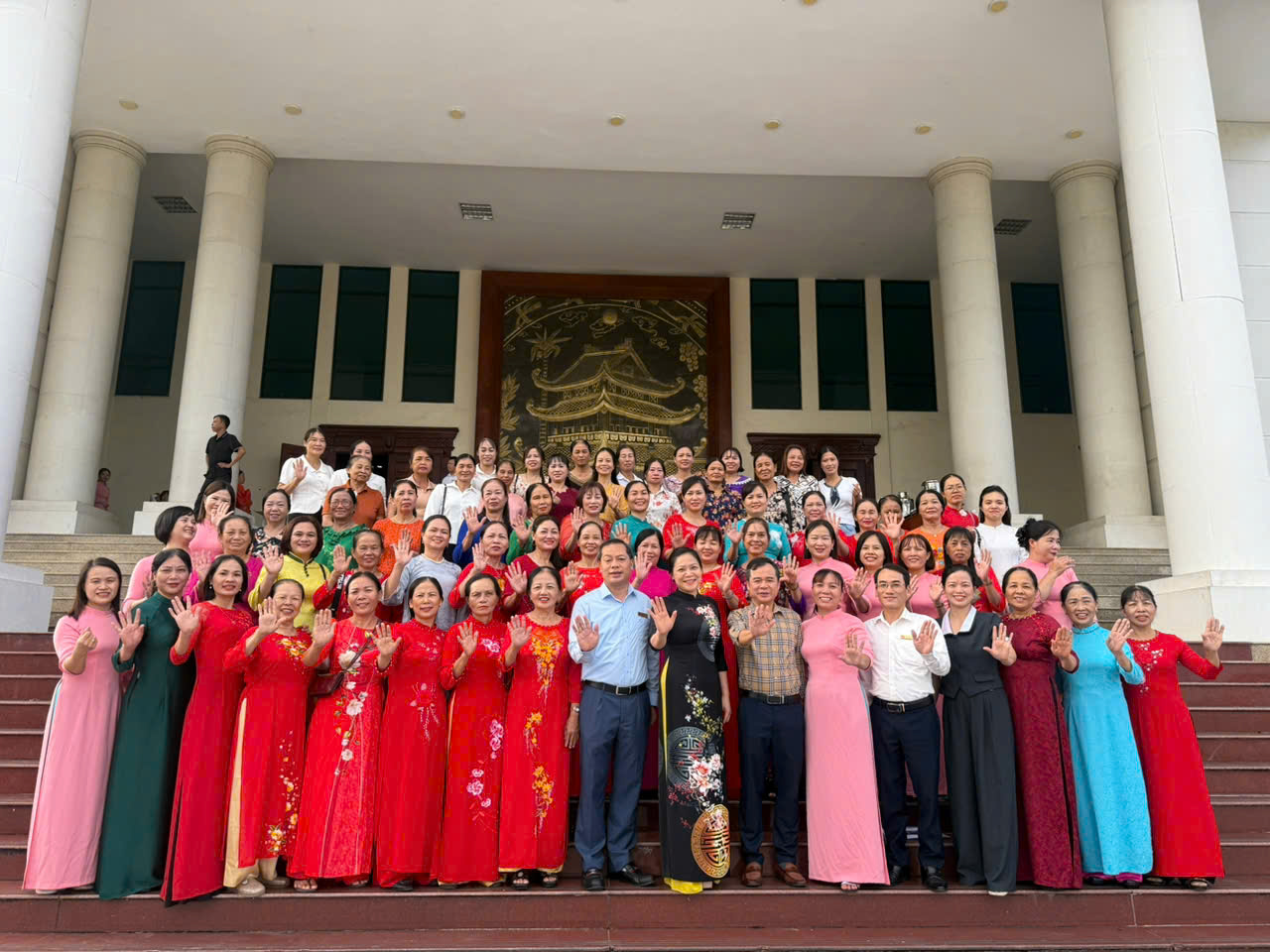 TRUNG TÂM CHÍNH TRỊ XÃ VŨ THƯ TỔ CHỨC LỚP BỒI DƯỠNG CHUYÊN ĐỀ PHỤ NỮ THỜI ĐẠI SỐ VÀ NGHỆ THUẬT GIỮ LỬA HÔN NHÂN