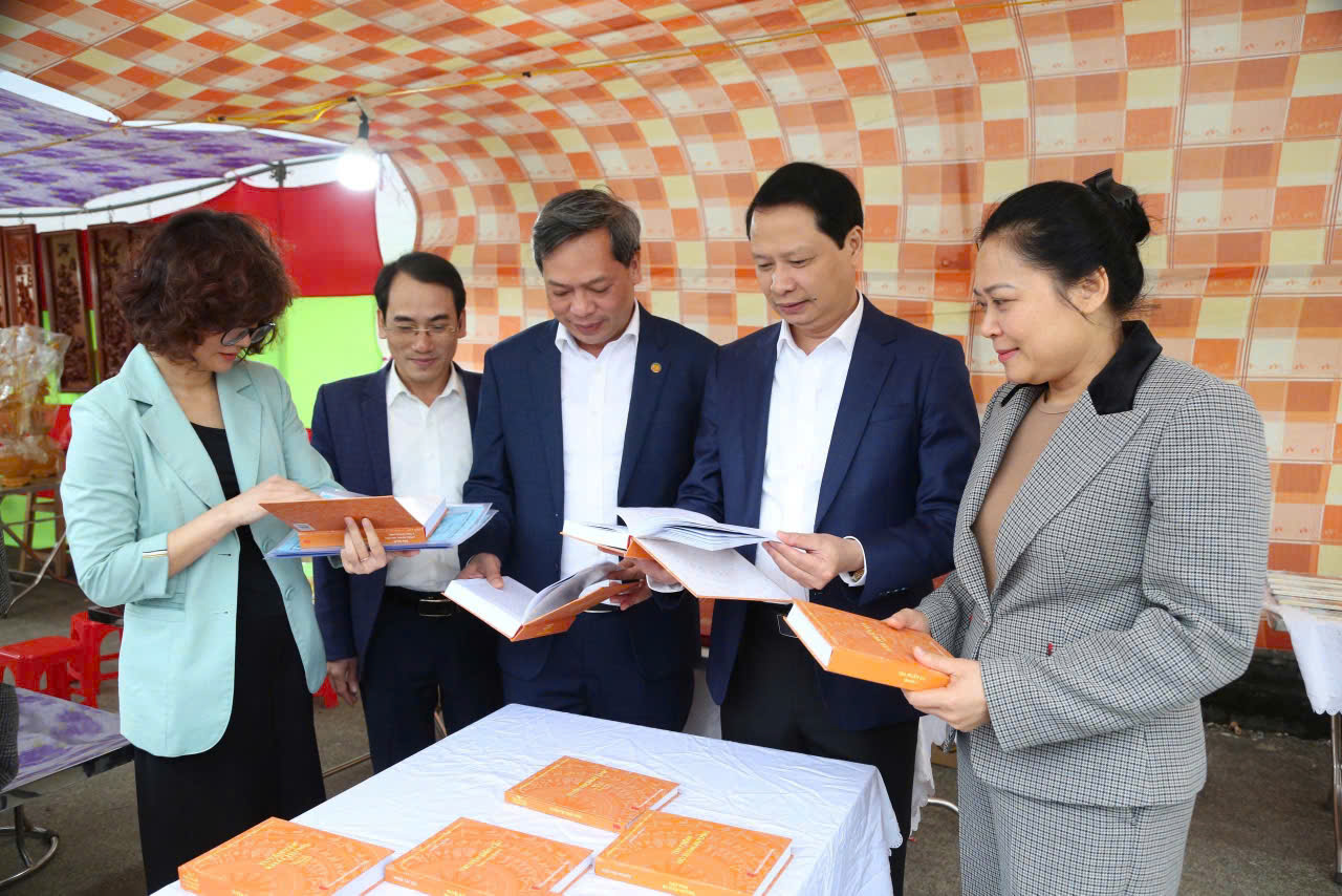 XÃ VŨ THƯ ĐẨY MẠNH SẢN XUẤT KINH DOANH, KÍCH CẦU TIÊU DÙNG PHỤC VỤ NHU CẦU TẾT CỦA NHÂN DÂN