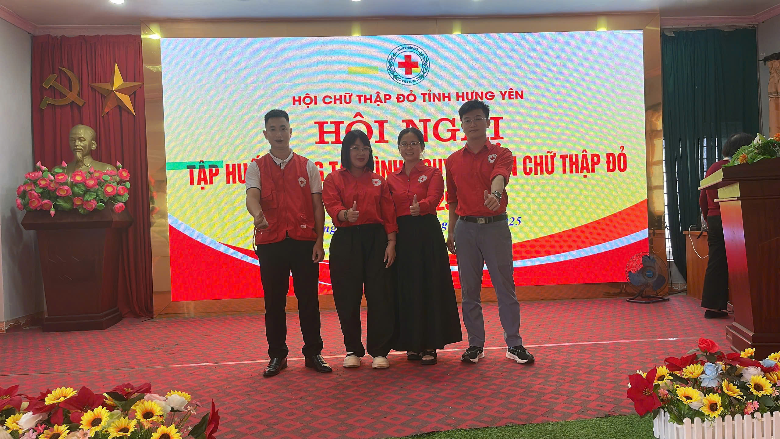 TÌNH NGUYỆN VIÊN HỘI CHỮ THẬP ĐỎ XÃ VŨ THƯ THAM GIA TẬP HUẤN KIẾN THỨC, KỸ NĂNG ĐỘI NHÓM VÀ CÁN BỘ HỘI NĂM 2025