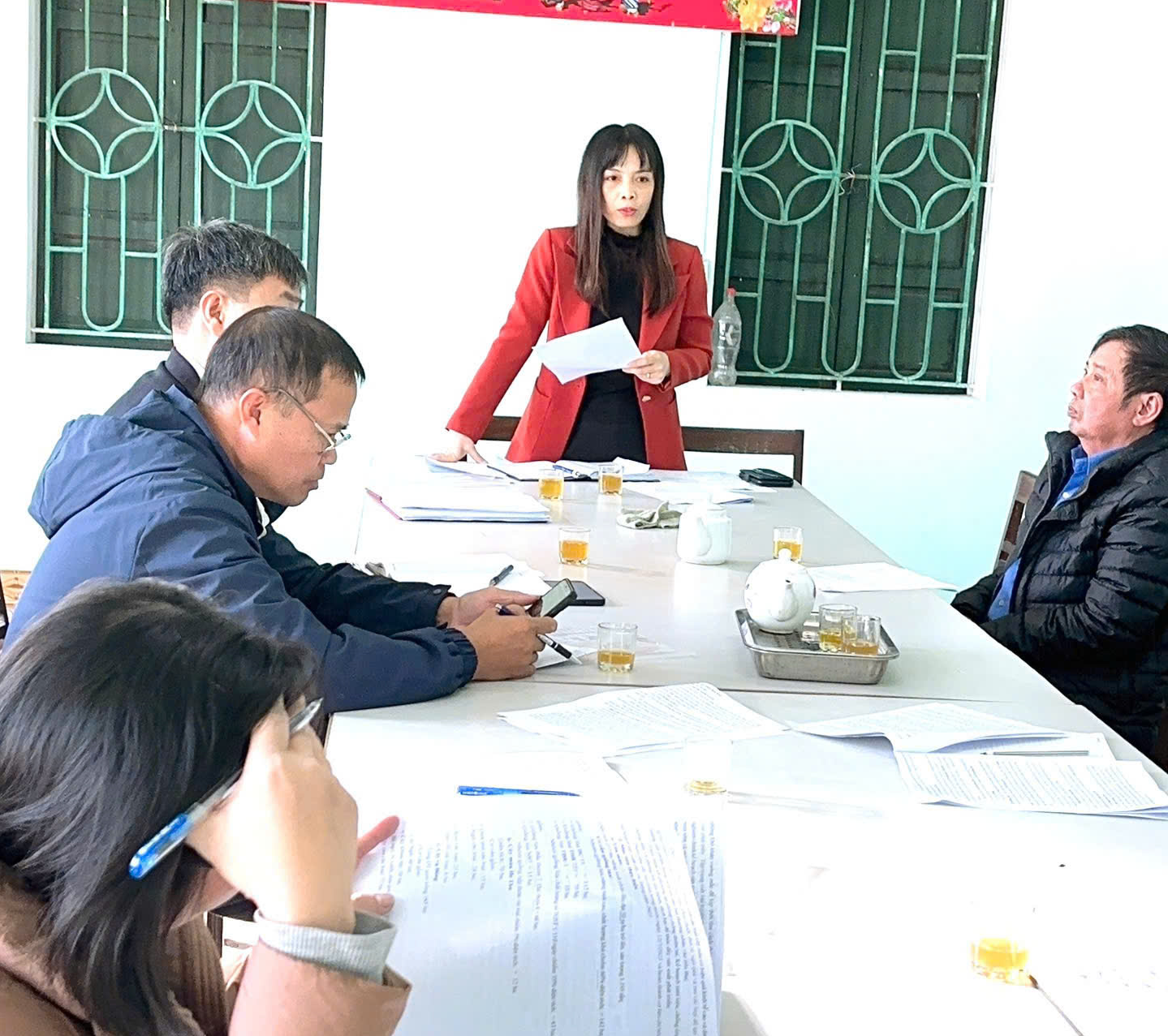 VŨ THƯ: BAN KINH TẾ – NGÂN SÁCH HĐND XÃ GIÁM SÁT VIỆC TRIỂN KHAI ĐỀ ÁN SẢN XUẤT VỤ MÙA, VỤ ĐÔNG NĂM 2025