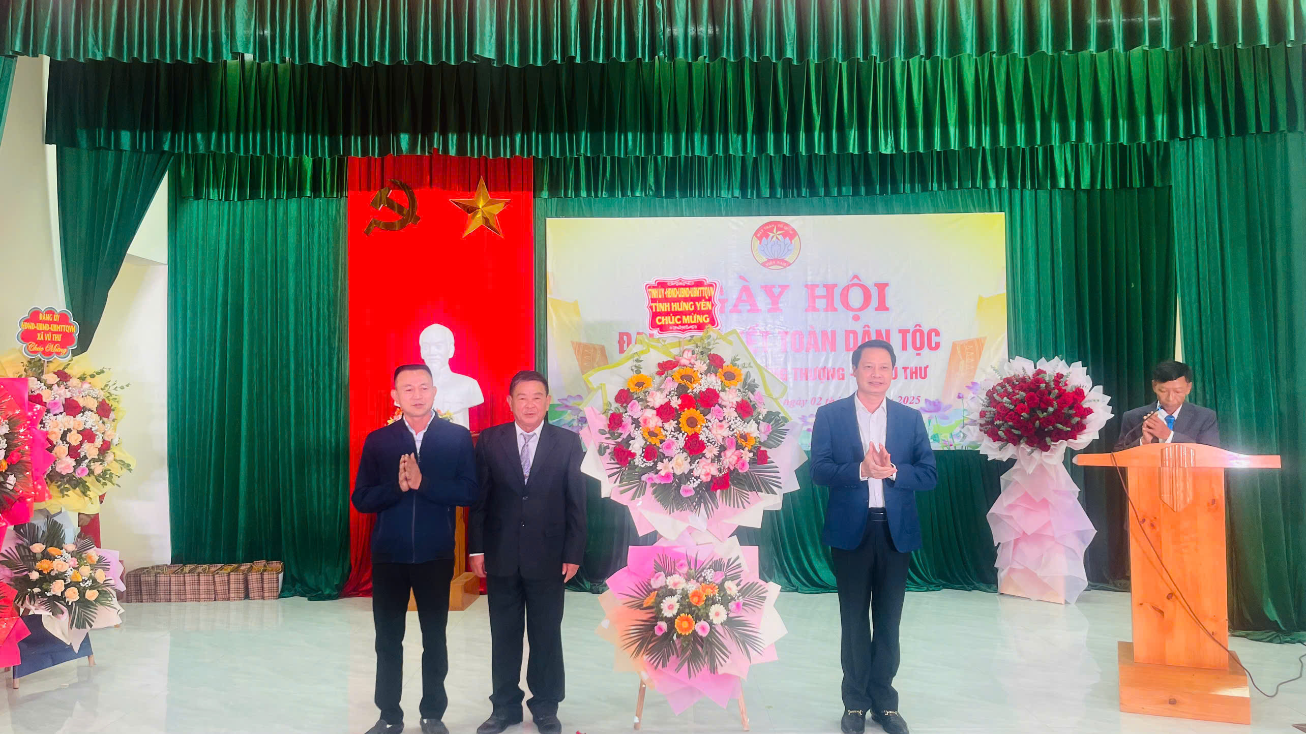 THÔN DŨNG THƯỢNG TỔ CHỨC NGÀY HỘI ĐẠI ĐOÀN KẾT TOÀN DÂN TỘC NĂM 2025