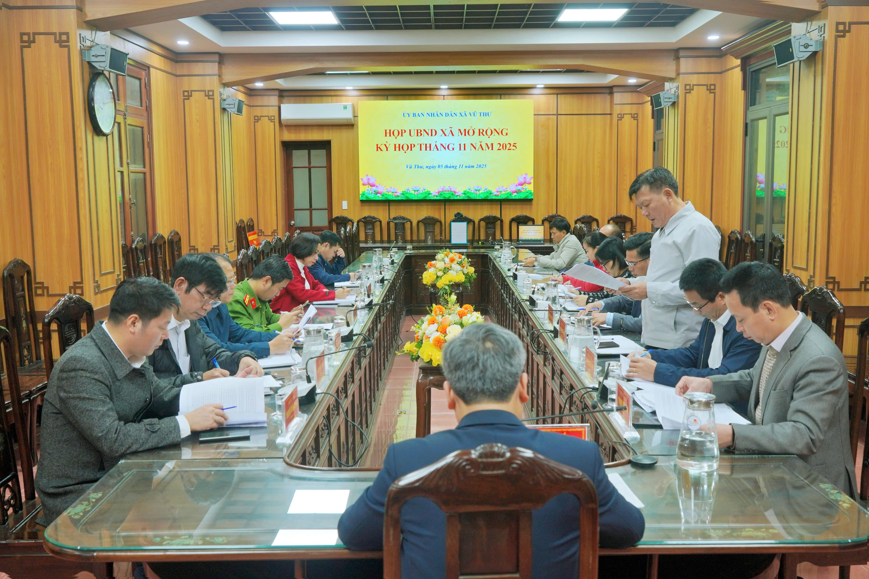 Kỳ họp Ủy ban nhân dân xã Vũ Thư tháng 11/2025: Quyết tâm hoàn thành mục tiêu phát triển kinh tế - xã hội năm 2025