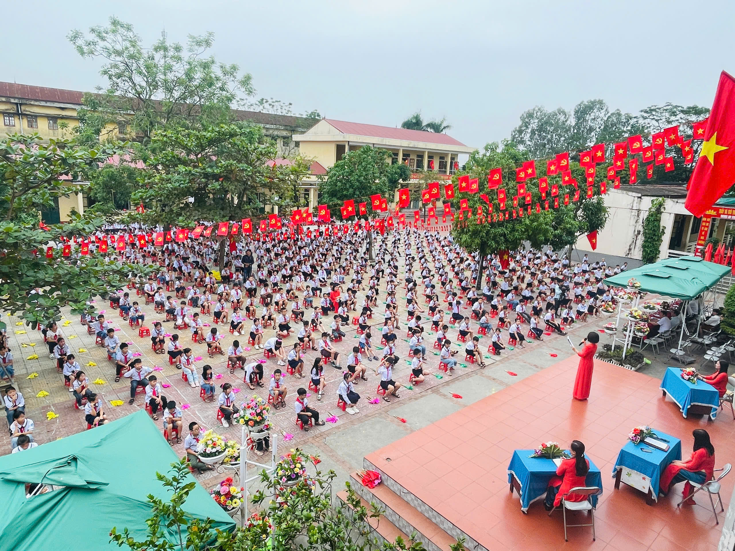 XÃ VŨ THƯ KHUYẾN CÁO HỌC SINH, PHỤ HUYNH, NHÀ TRƯỜNG CHUNG TAY GIỮ AN TOÀN TRÊN KHÔNG GIAN MẠNG