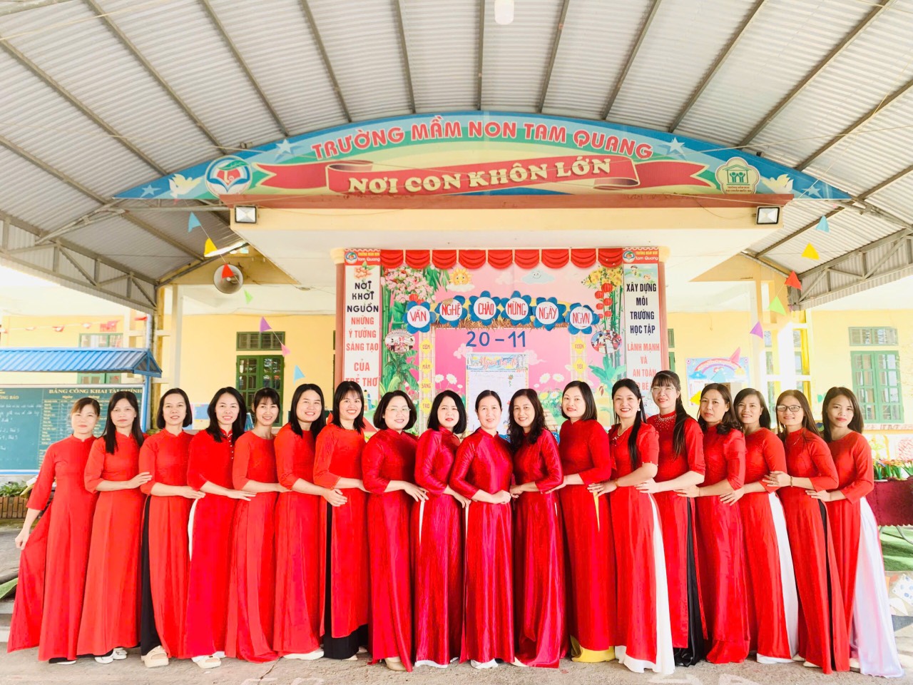 VŨ THƯ RỘN RÀNG KHÔNG KHÍ NGÀY NHÀ GIÁO VIỆT NAM 20/11