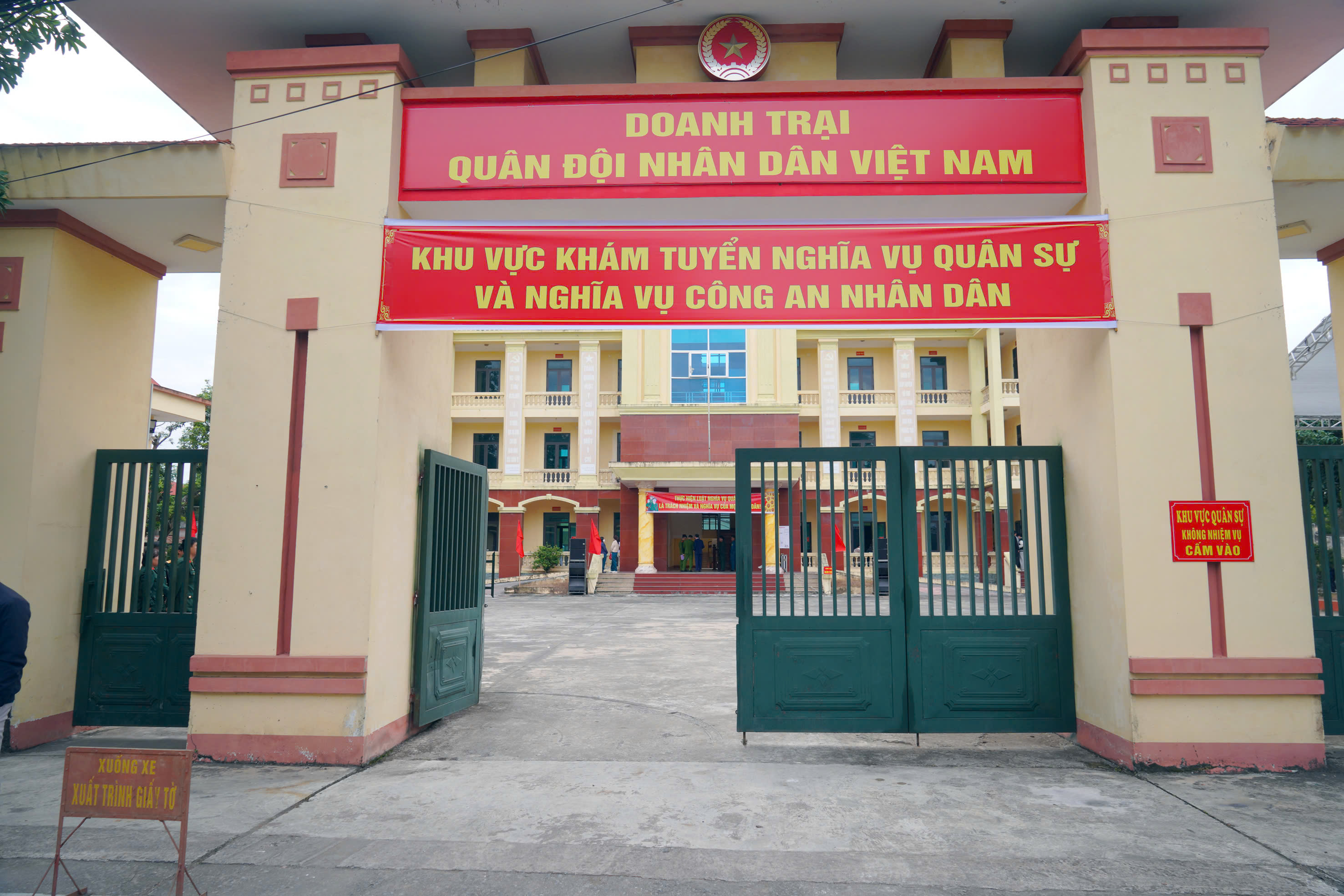 HỘI ĐỒNG NGHĨA VỤ QUÂN SỰ XÃ PHẢI THỰC HIỆN NGHIÊM TÚC, KHÁCH QUAN, CÔNG BẰNG; TUYỆT ĐỐI KHÔNG ĐỂ XẢY RA TIÊU CỰC, BỎ SÓT NGUỒN, LÀM SAI QUY TRÌNH