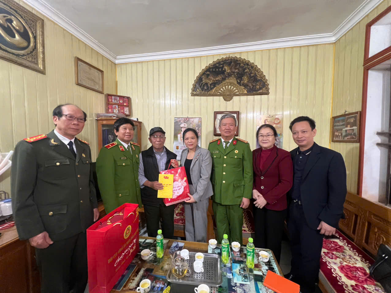 Xuân yêu thương đến với gia đình nạn nhân chất độc da cam tại xã Vũ Thư