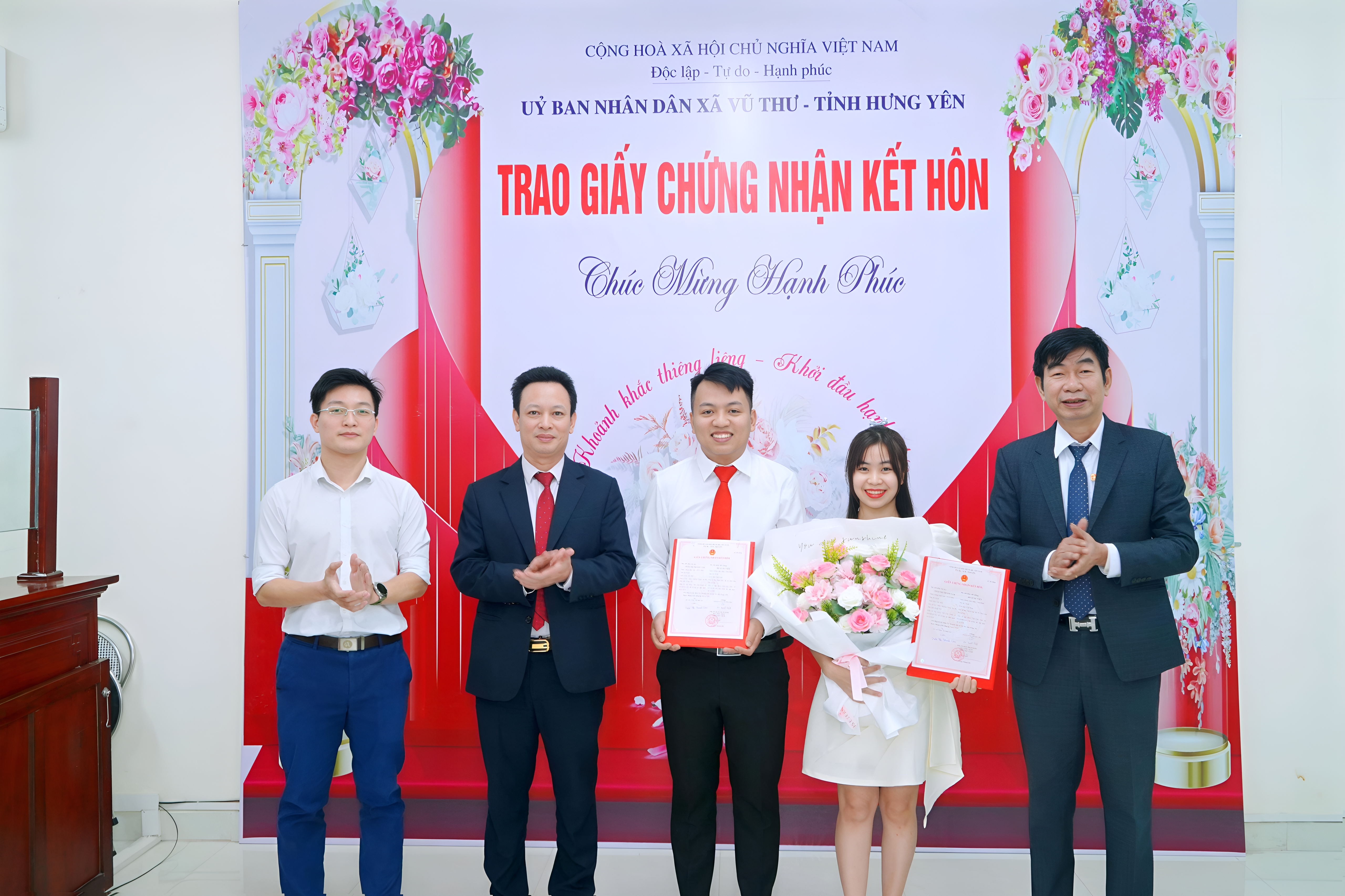 Chính quyền phục vụ, hạnh phúc nhân đôi – Giấy kết hôn đầu tiên năm 2026 tại xã Vũ Thư