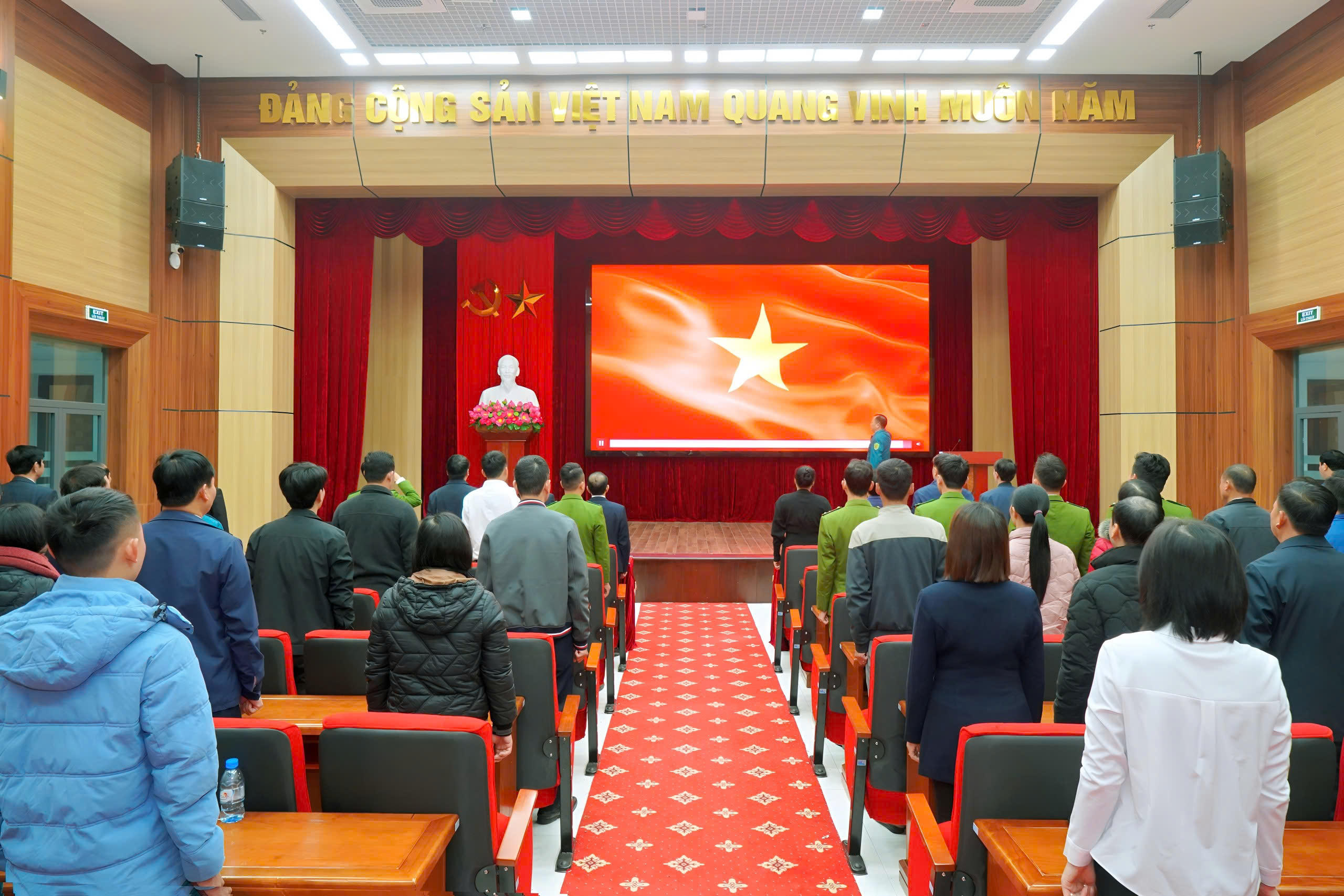 KHÔNG KHÍ CHÀO CỜ THÁNG 1/2026 – MỞ RA MỘT NĂM MỚI VỚI NHIỀU KỲ VỌNG TẠI XÃ VŨ THƯ