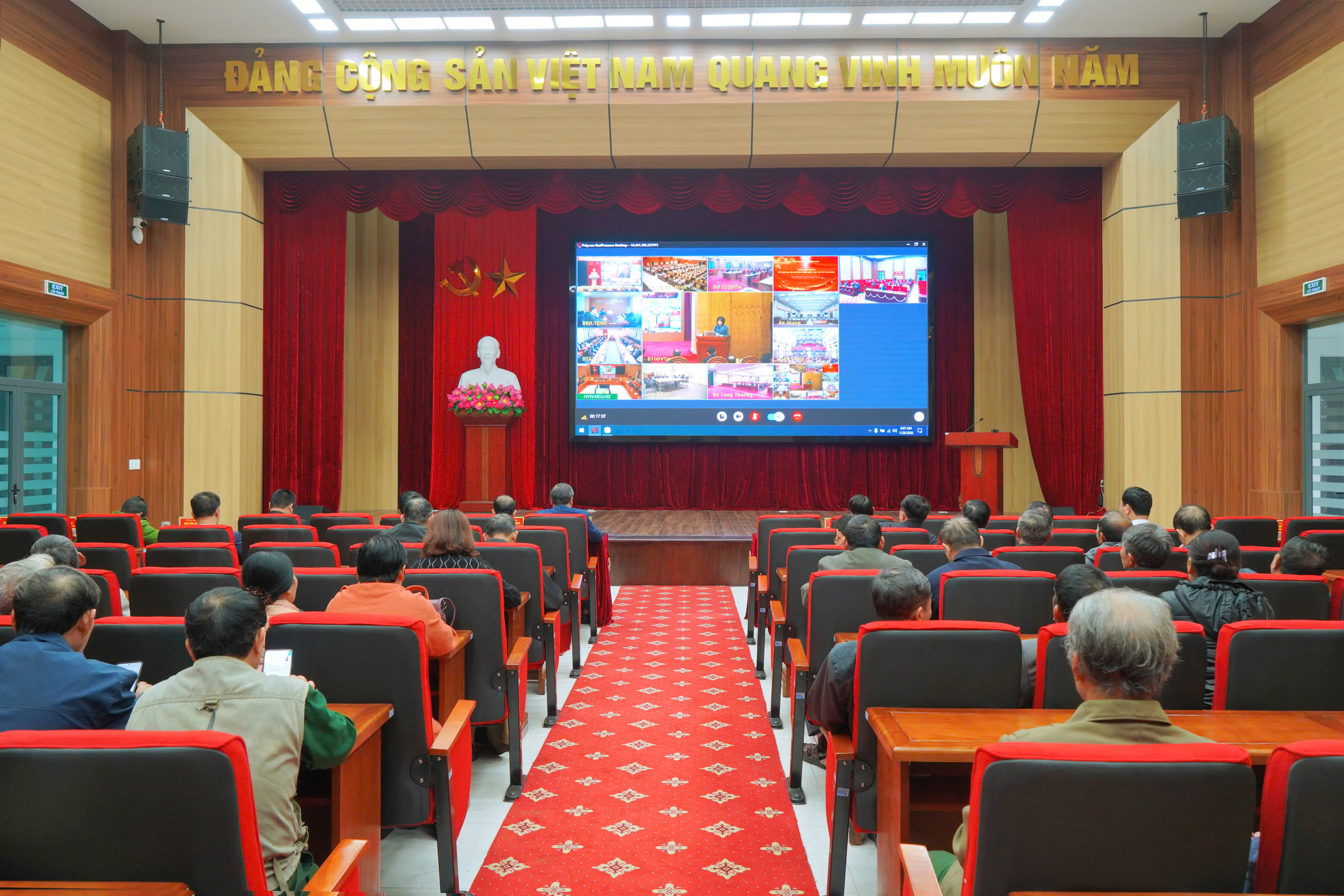 ĐIỂM CẦU XÃ VŨ THƯ THAM DỰ HỘI NGHỊ THÔNG BÁO NHANH KẾT QUẢ ĐẠI HỘI XIV CỦA ĐẢNG