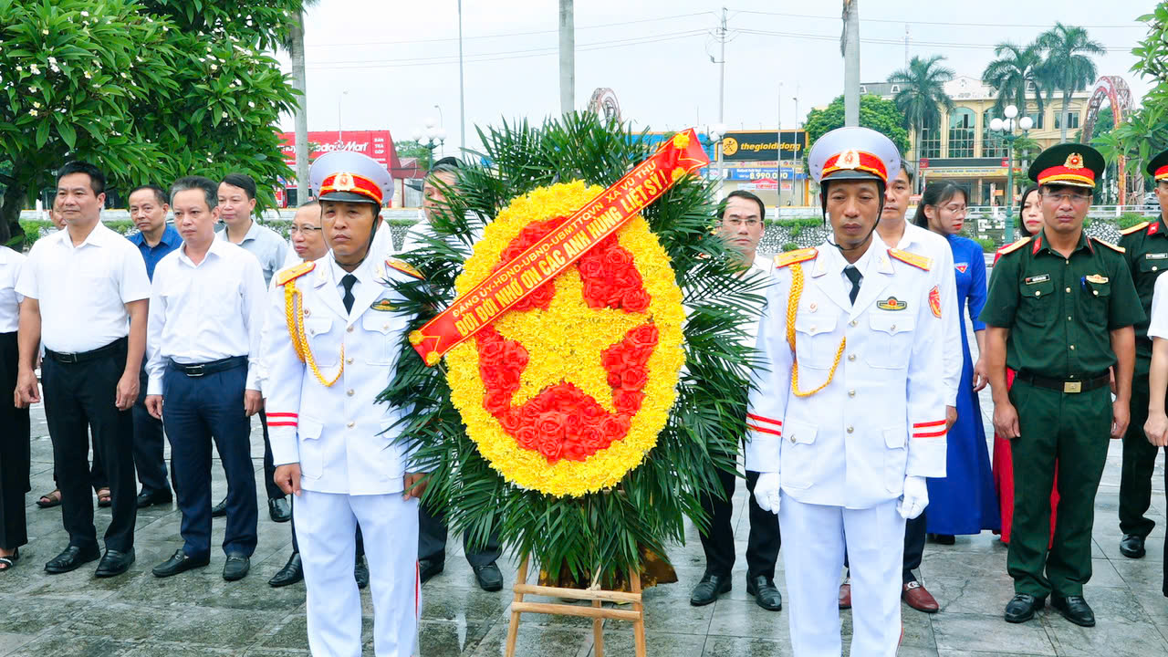 VŨ THƯ: THÀNH KÍNH TƯỞNG NIỆM CÁC ANH HÙNG LIỆT SĨ NHÂN KỶ NIỆM 79 NĂM NGÀY THƯƠNG BINH - LIỆT SĨ