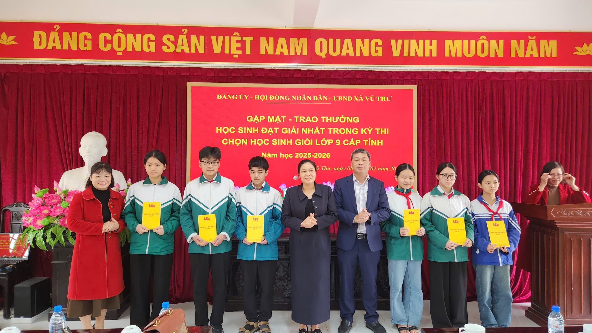 Xã Vũ Thư kịp thời biểu dương học sinh đạt giải Nhất Kỳ thi học sinh giỏi cấp tỉnh năm học 2025 - 2026