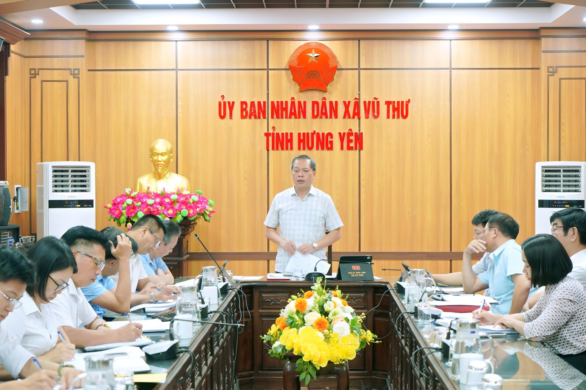 PHIÊN HỌP THƯỜNG KỲ THÁNG 5: TẬP TRUNG TOÀN LỰC CHO CÁC NHIỆM VỤ TRỌNG TÂM