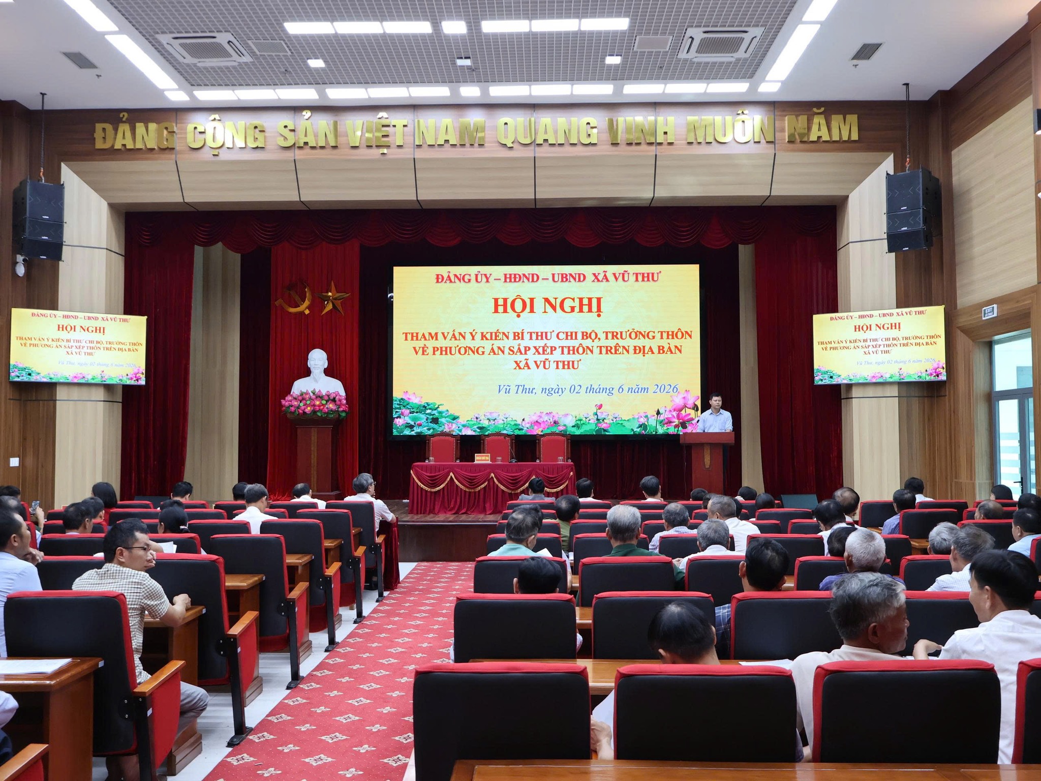 VŨ THƯ: TỔ CHỨC HỘI NGHỊ THAM VẤN Ý KIẾN VỀ PHƯƠNG ÁN SẮP XẾP THÔN