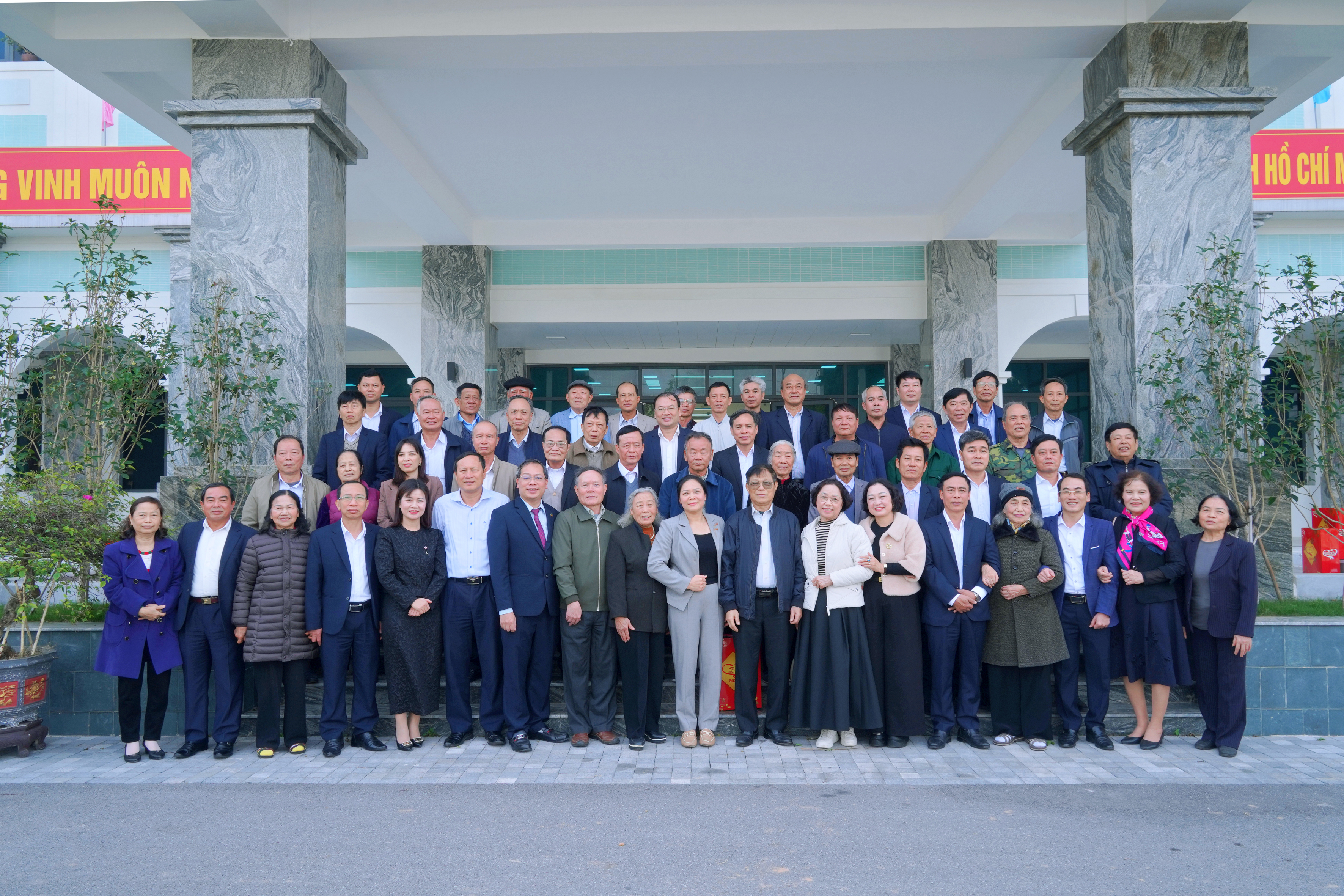 XÃ VŨ THƯ GẶP MẶT CÁC ĐỒNG CHÍ NGUYÊN CÁN BỘ LÃNH ĐẠO NHÂN DỊP XUÂN BÍNH NGỌ 2026