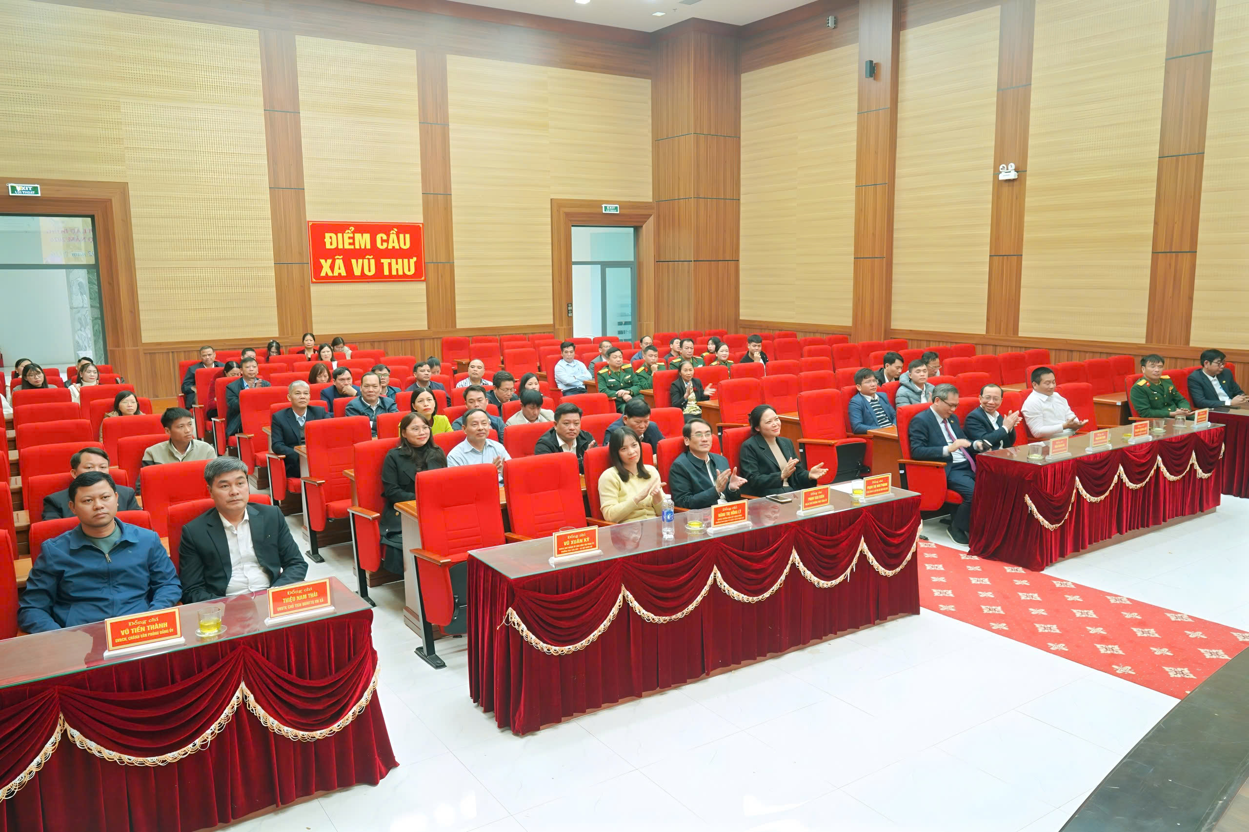 GẶP MẶT CÁN BỘ, CÔNG CHỨC, VIÊN CHỨC VÀ NGƯỜI LAO ĐỘNG TRƯỚC THỀM TẾT NGUYÊN ĐÁN BÍNH NGỌ 2026