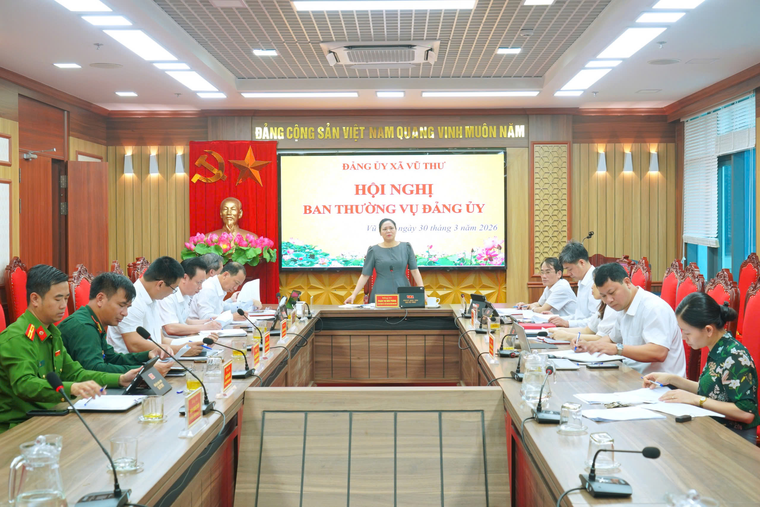 VŨ THƯ: HỘI NGHỊ BAN THƯỜNG VỤ, BAN CHẤP HÀNH ĐẢNG BỘ XÃ CHO Ý KIẾN VÀO CÁC NỘI DUNG QUAN TRỌNG