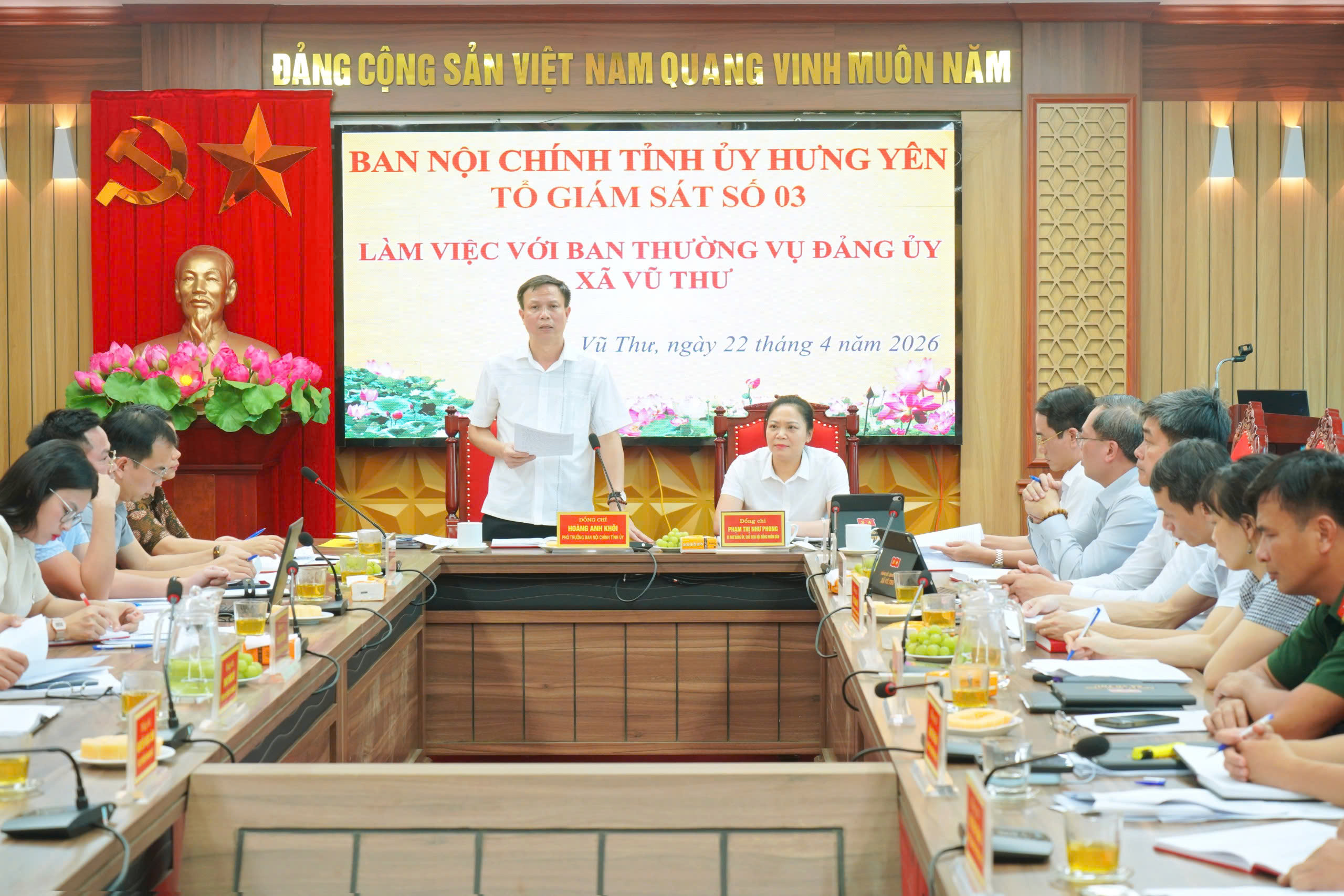 BAN NỘI CHÍNH TỈNH ỦY GIÁM SÁT TẠI XÃ VŨ THƯ
