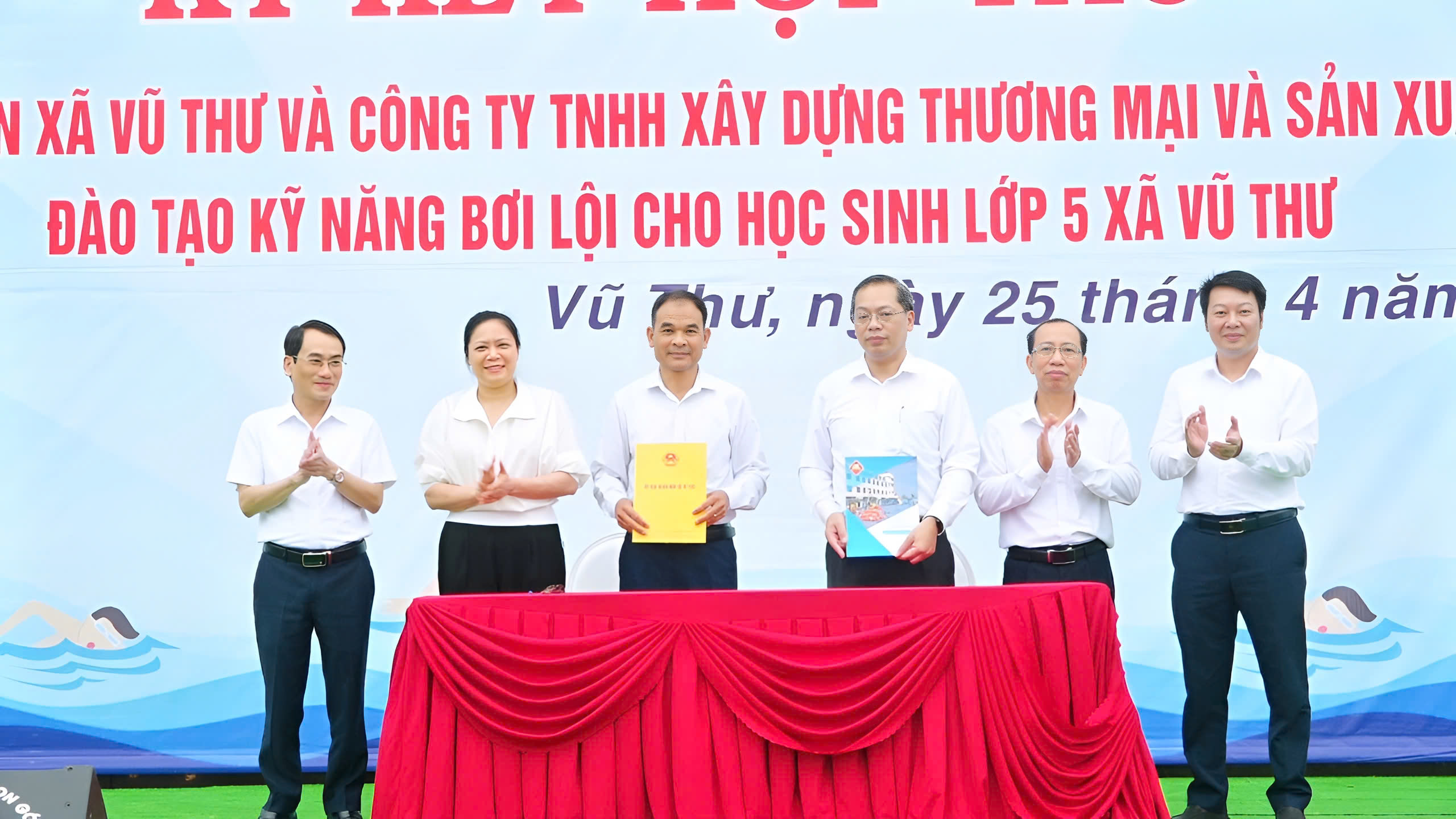 HỘI NGHỊ KÝ KẾT HỢP TÁC ĐÀO TẠO KỸ NĂNG BƠI LỘI CHO HỌC SINH LỚP 5 XÃ VŨ THƯ NĂM 2026