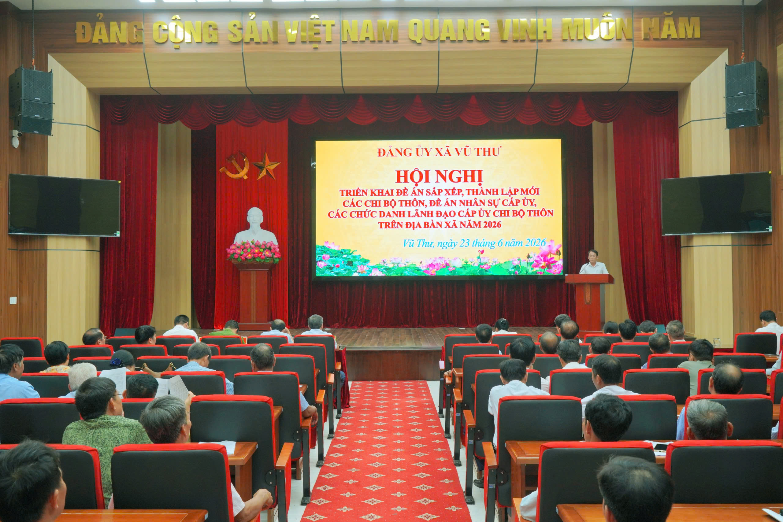 ĐẢNG ỦY XÃ VŨ THƯ TRIỂN KHAI ĐỀ ÁN SẮP XẾP, THÀNH LẬP MỚI CÁC CHI BỘ THÔN