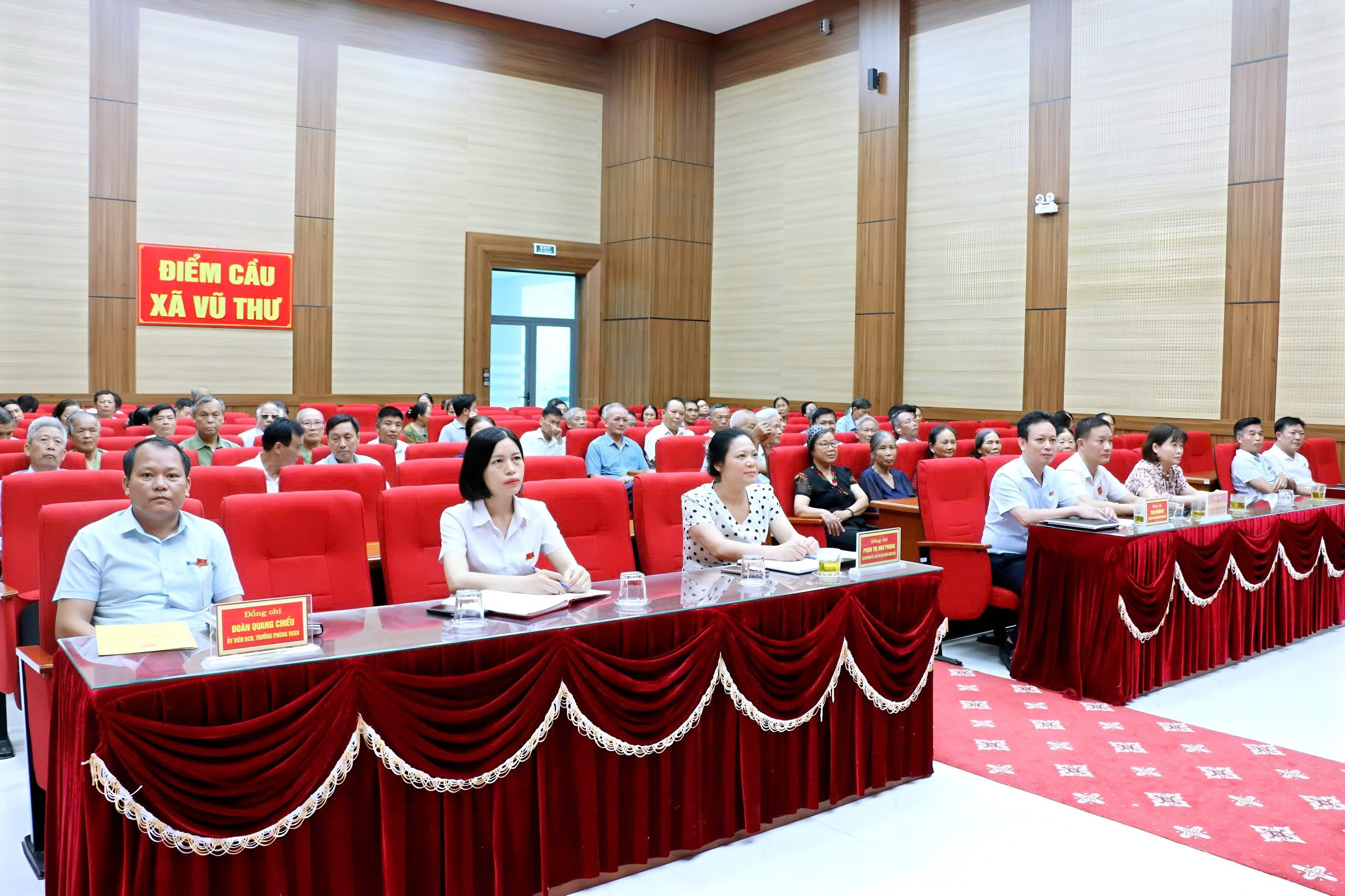 VŨ THƯ: CỬ TRI GỬI GẮM NHIỀU Ý KIẾN TÂM HUYẾT TRƯỚC KỲ HỌP THƯỜNG LỆ GIỮA NĂM 2026 CỦA HĐND XÃ