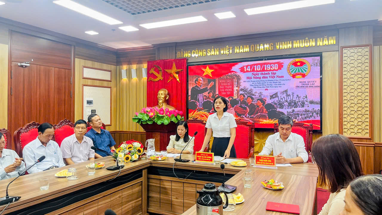 HỘI NÔNG DÂN XÃ VŨ THƯ GẶP MẶT KỶ NIỆM 96 NĂM NGÀY THÀNH LẬP HỘI NÔNG DÂN VIỆT NAM VÀ RA MẮT MÔ HÌNH TỔ TỰ QUẢN VỆ SINH MÔI TRƯỜNG